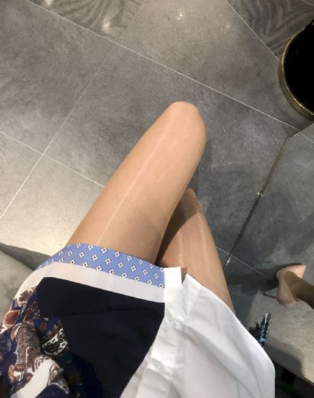 陈慧琳艳阳门无删照片_4K完整在线观看