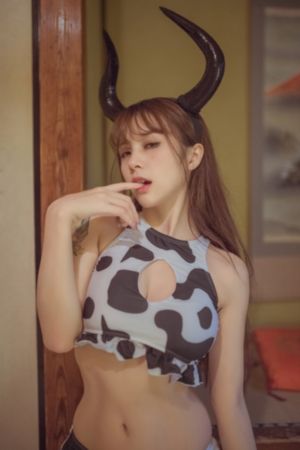 二女同志亚洲人狂欢的导演和主演_蓝光在线观看视频