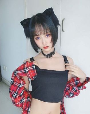 迷人的保姆在线看_1080完整视频观看